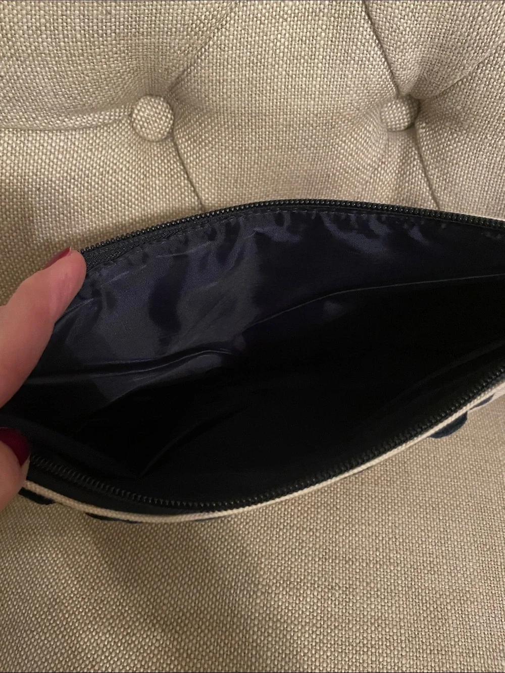 Shiraleah Navy & Cream Poppy Embroidered Beach Umbrella Cosmetic Pouch